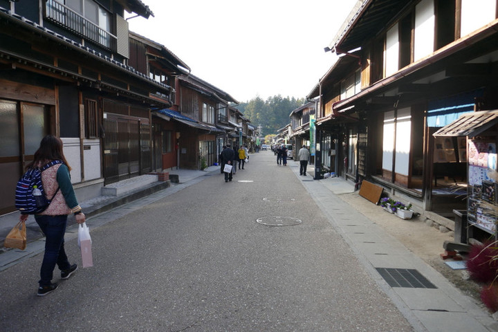 1p1050781